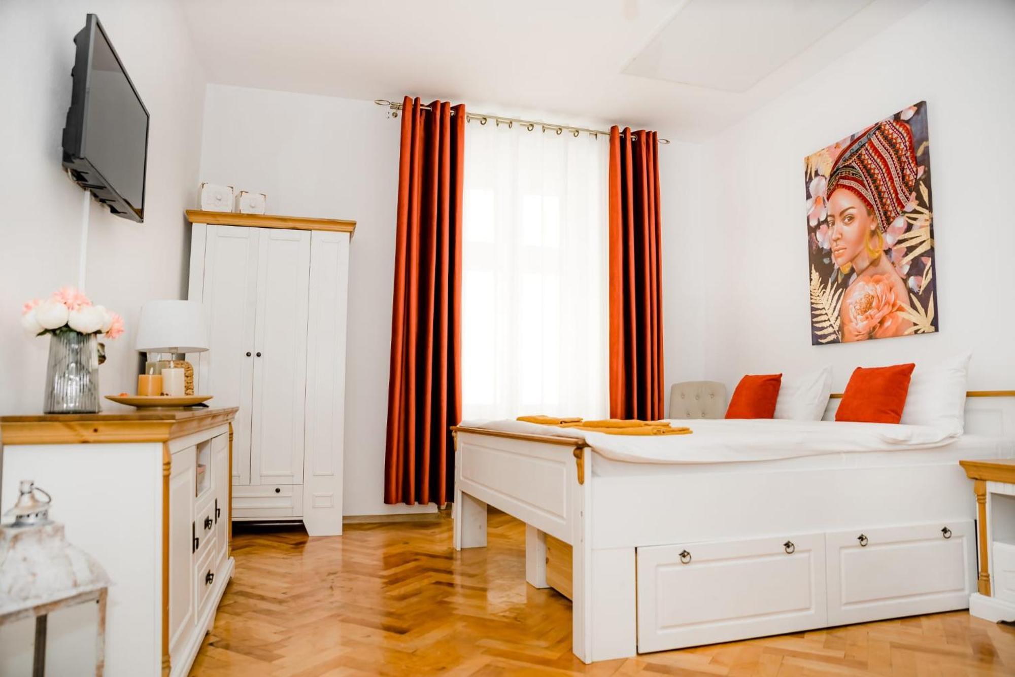 Brukenthal Apartments Сибиу Экстерьер фото